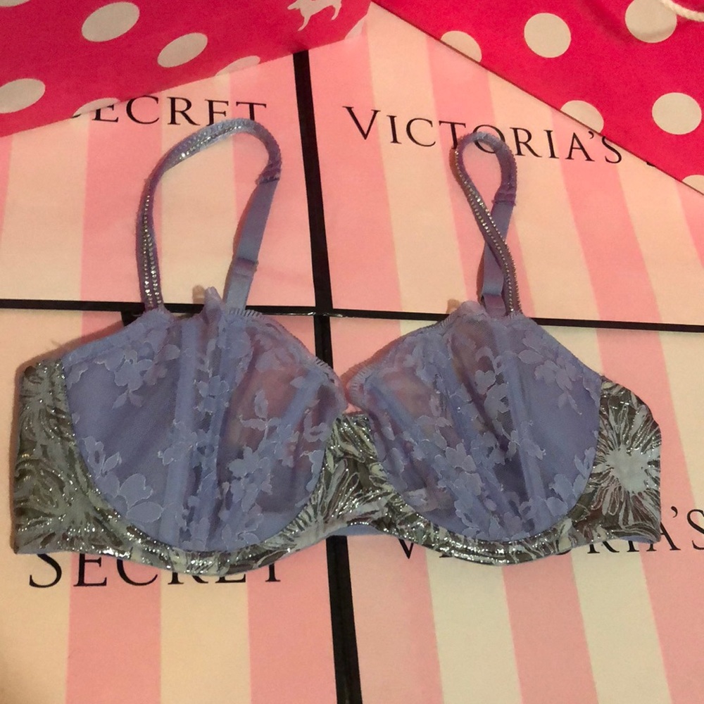 VS Bra